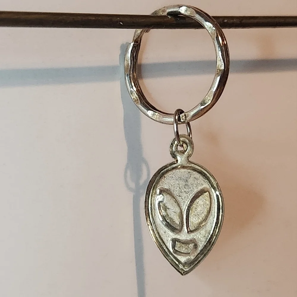 1 1/2” Unbranded Purple Alien Keychain